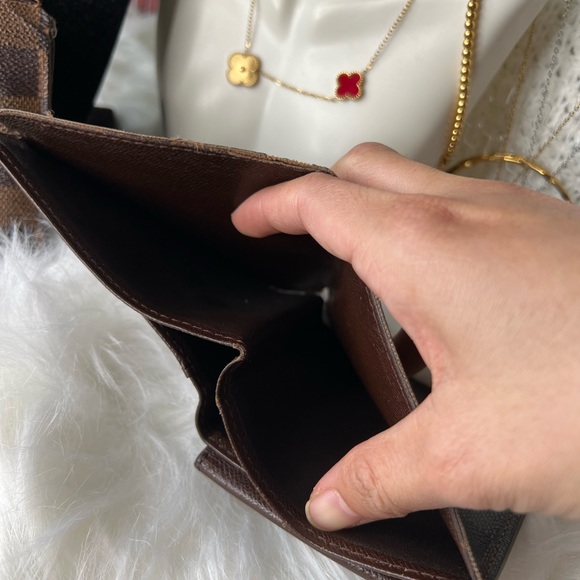 2 Louis Vuitton Mens Wallet - Picture 8 of 12